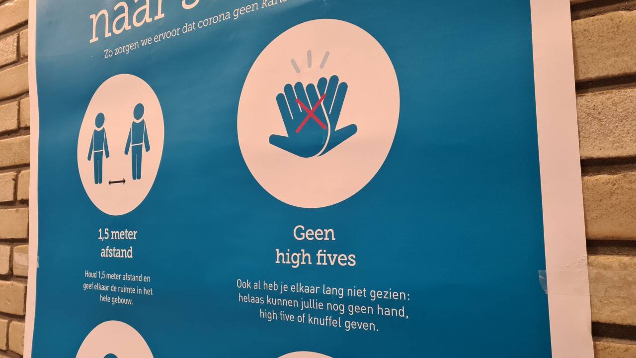 We leven de basismaatregelen maar mondjesmaat na.