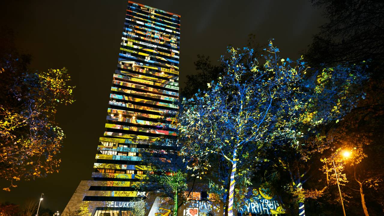 Kunstwerk Monolith Rising van Daniel Margraff op Glow (Foto: Bart van Overbeeke)