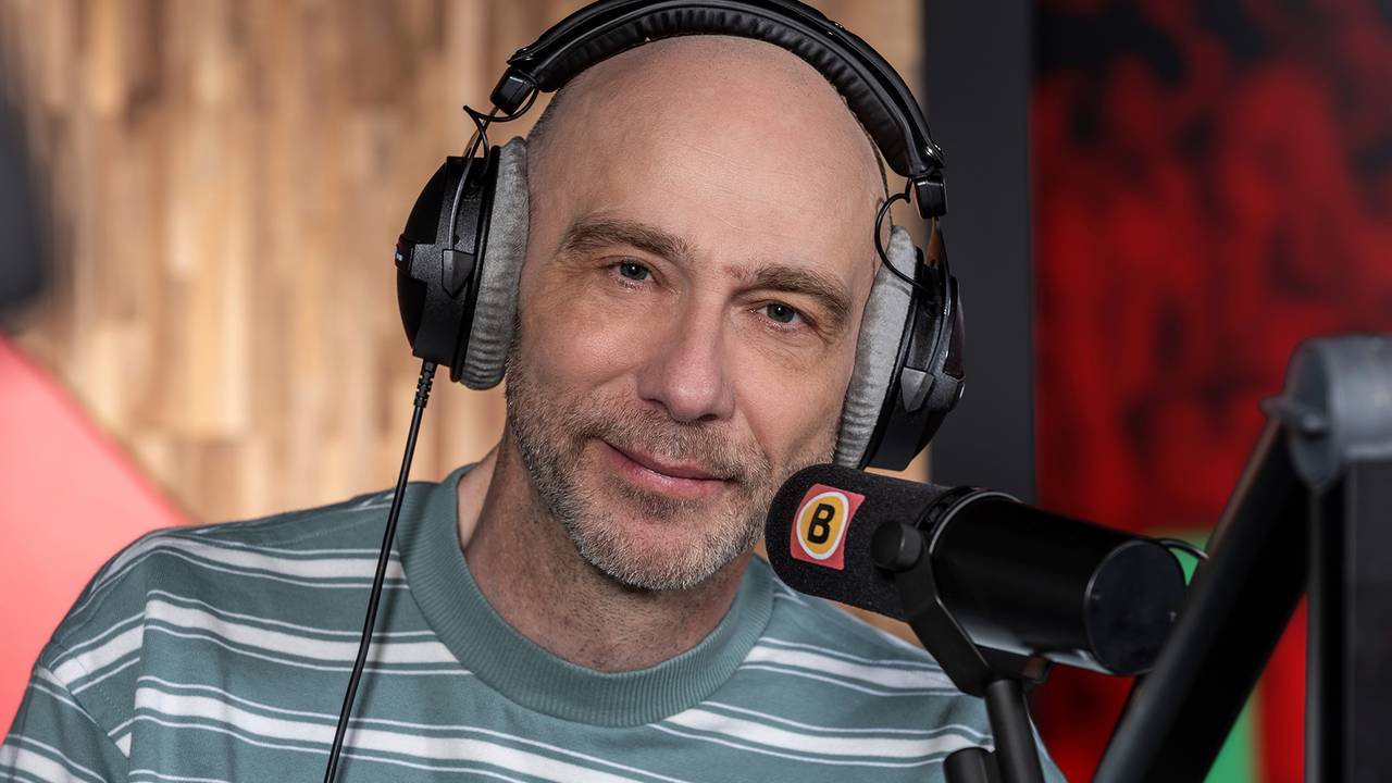 Hubert Mol maakt de aller gezelligste radio van heel Brabant (en ver daarbuiten). De beste muziek om op te werken of te poetsen, leuke gasten en natuurlijk een spelletje.