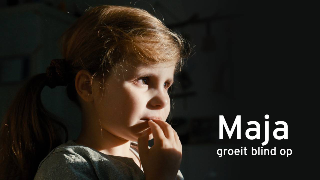 Maja groeit blind op