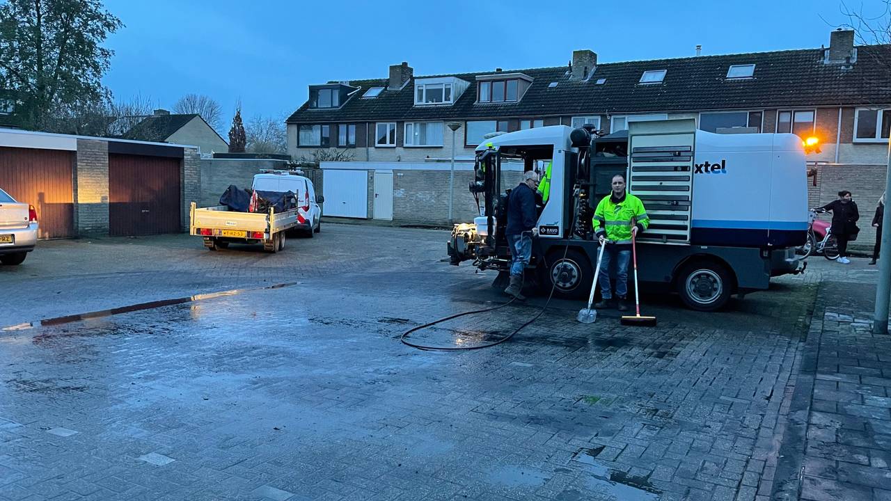 Kringloopwinkel Spullukus in zak en as na brand in bestelbus