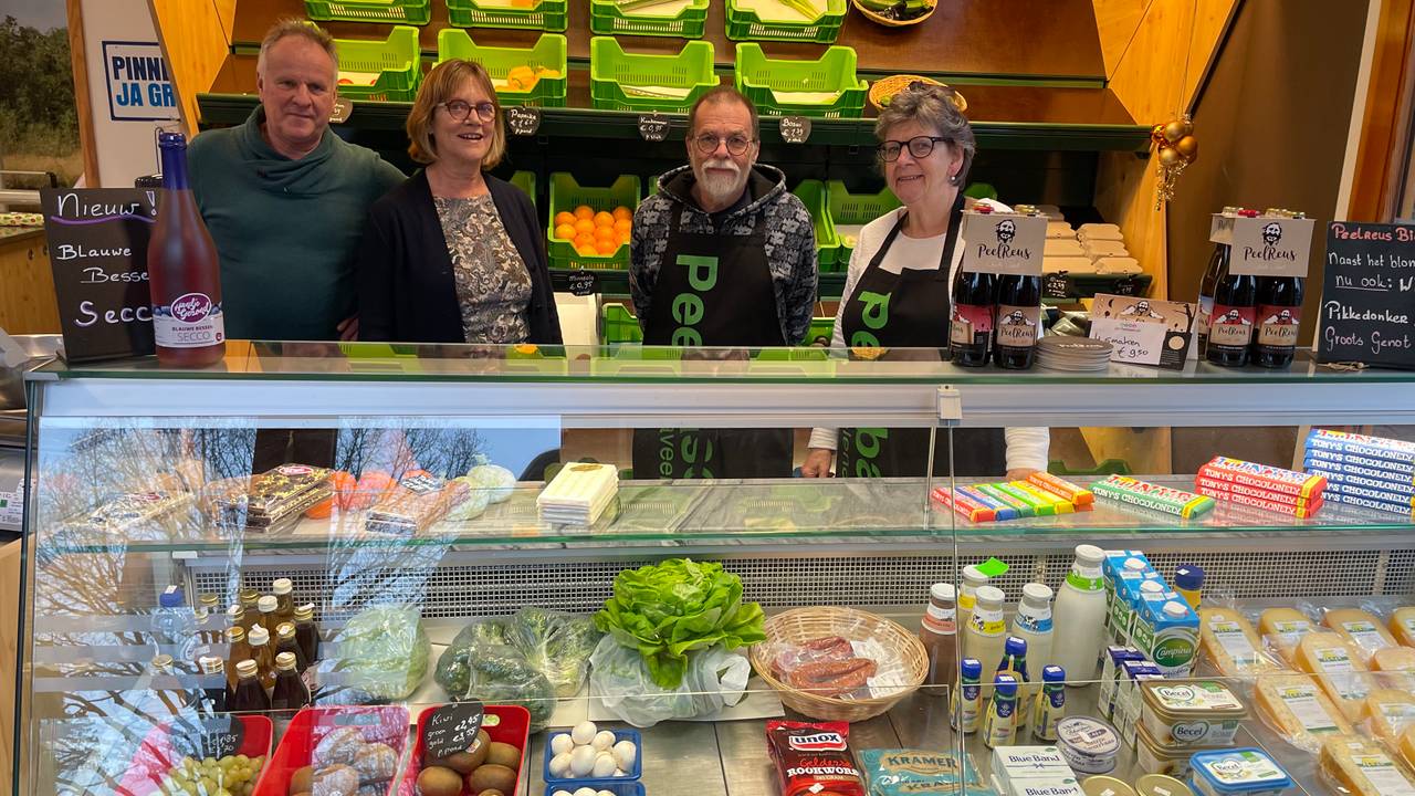 De vrijwilligers van de Peelbascule in Helenaveen (Foto: Alice van der Plas)