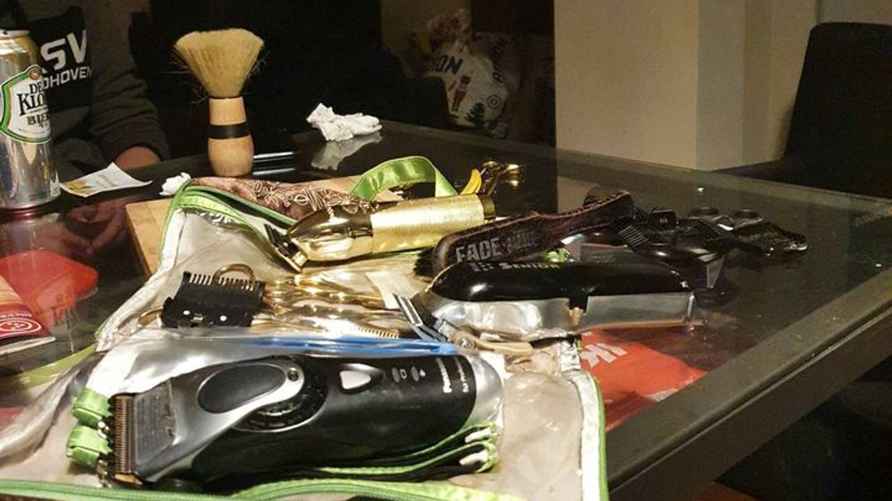 Een foto uit de advertentie van de 31-jarige kapper uit Eindhoven.