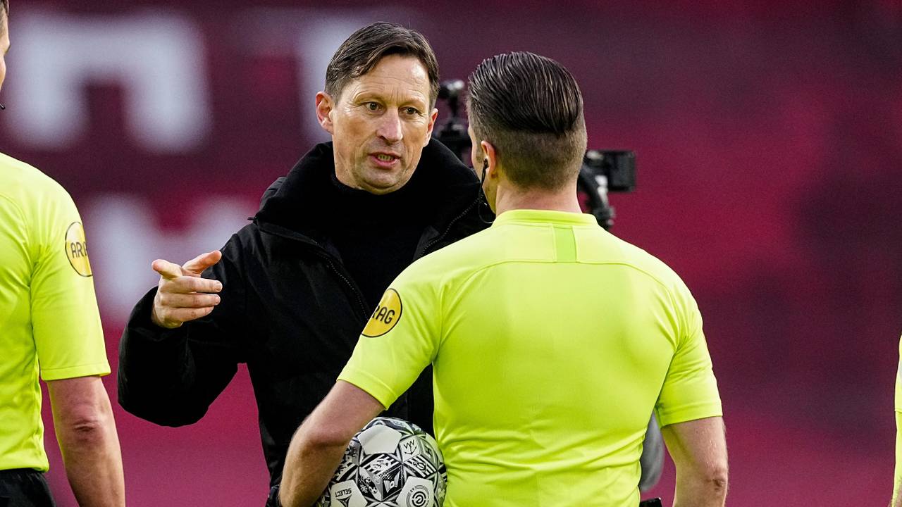 Roger Schmidt klaagt bij Danny Makkelie (Foto: ANP)