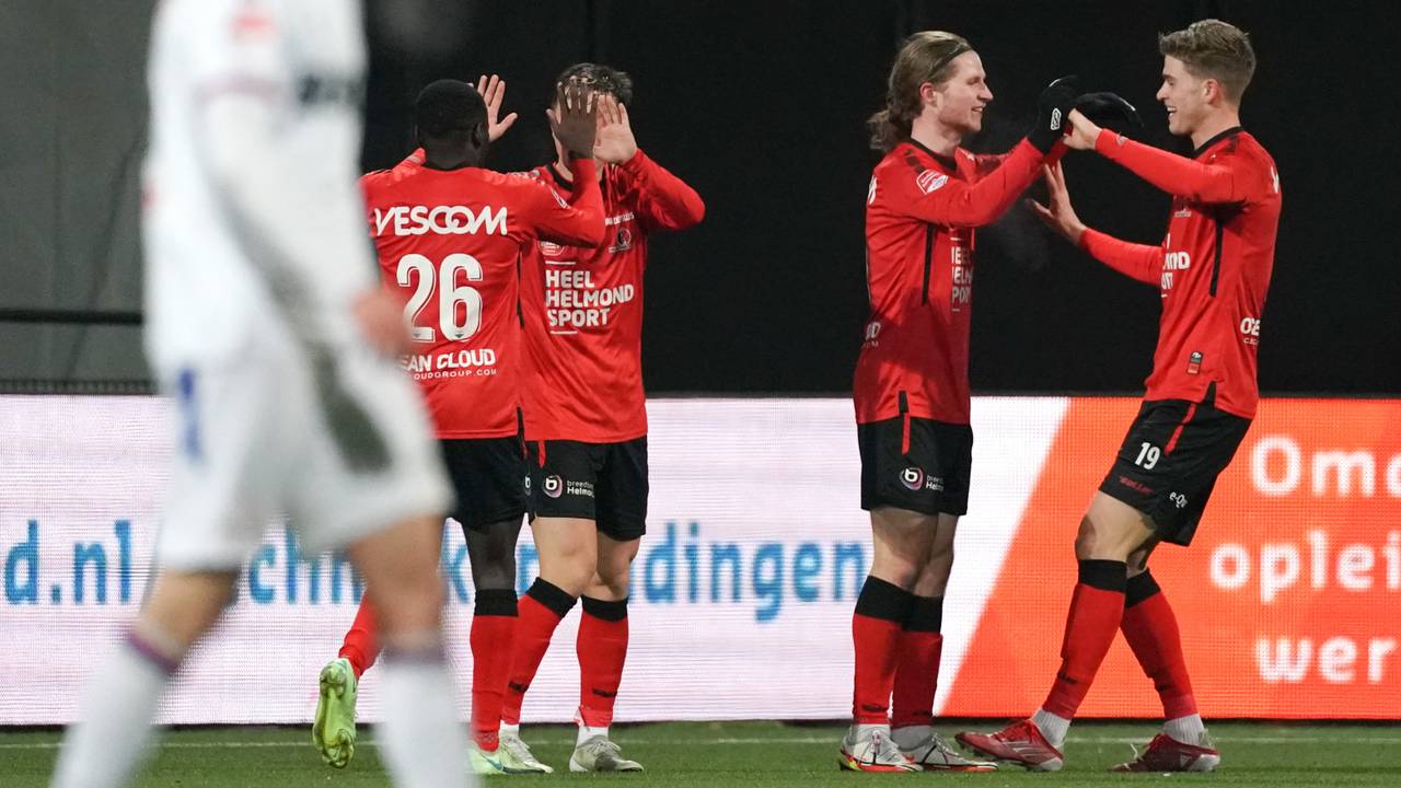 Vreugde bij Helmond Sport na één van de gelijkmakers (foto: Orange Pictures).
