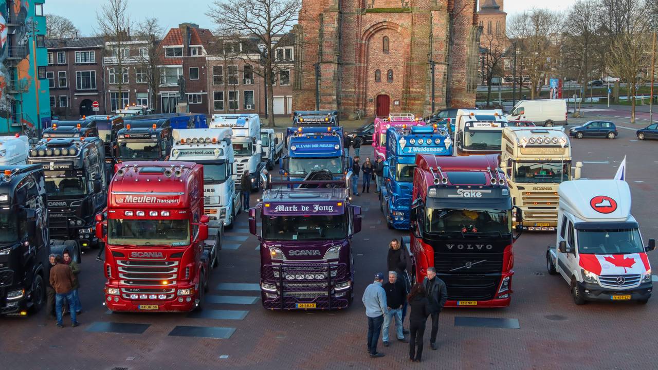 De Convoy for Freedom startte in Friesland (foto: ANP 2022/Anton Kappers).