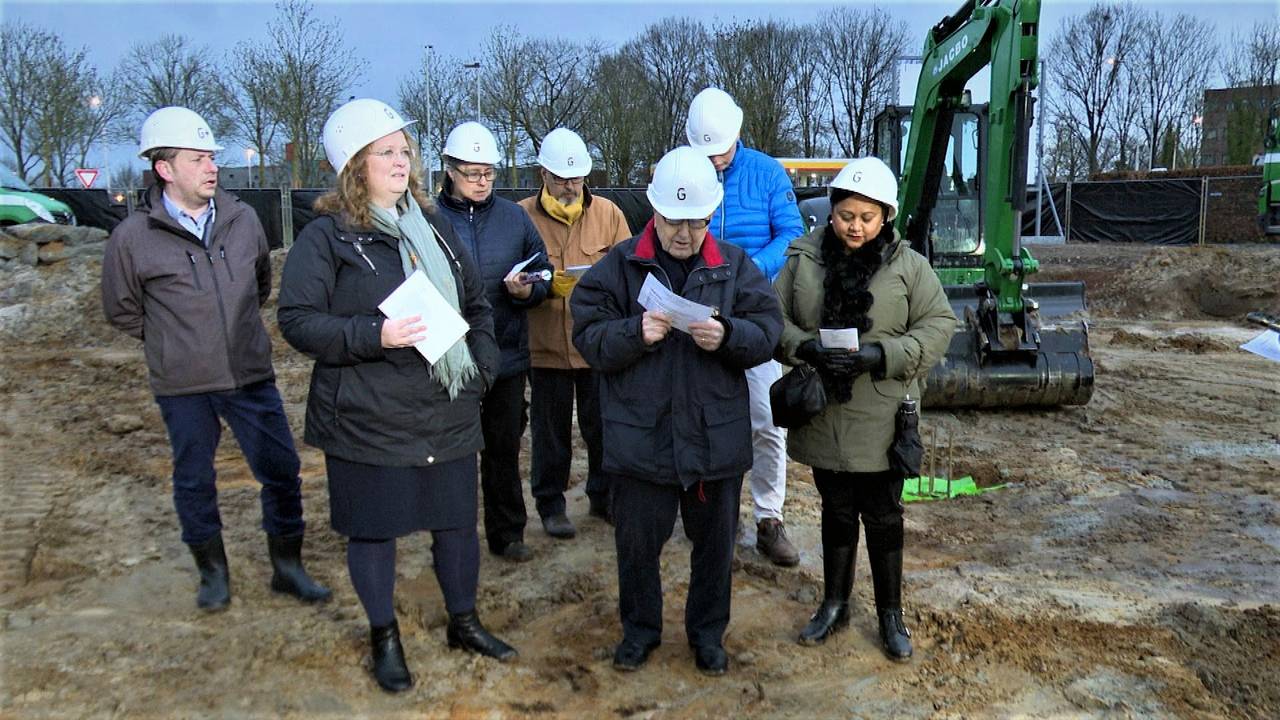 Bij de start van de bouw klonk een lofzang. (foto: Raoul Cartens)
