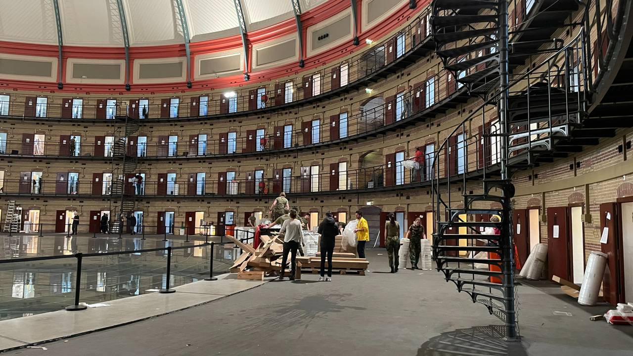 De Koepel wordt klaargemaakt voor de vluchtelingenopvang (foto: Imke van de Laar).