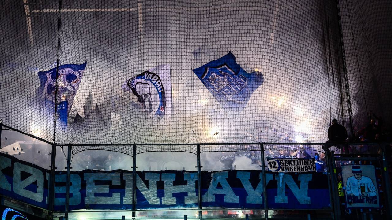 FC Kopenhagen-fans in Eindhoven (Foto: ANP)