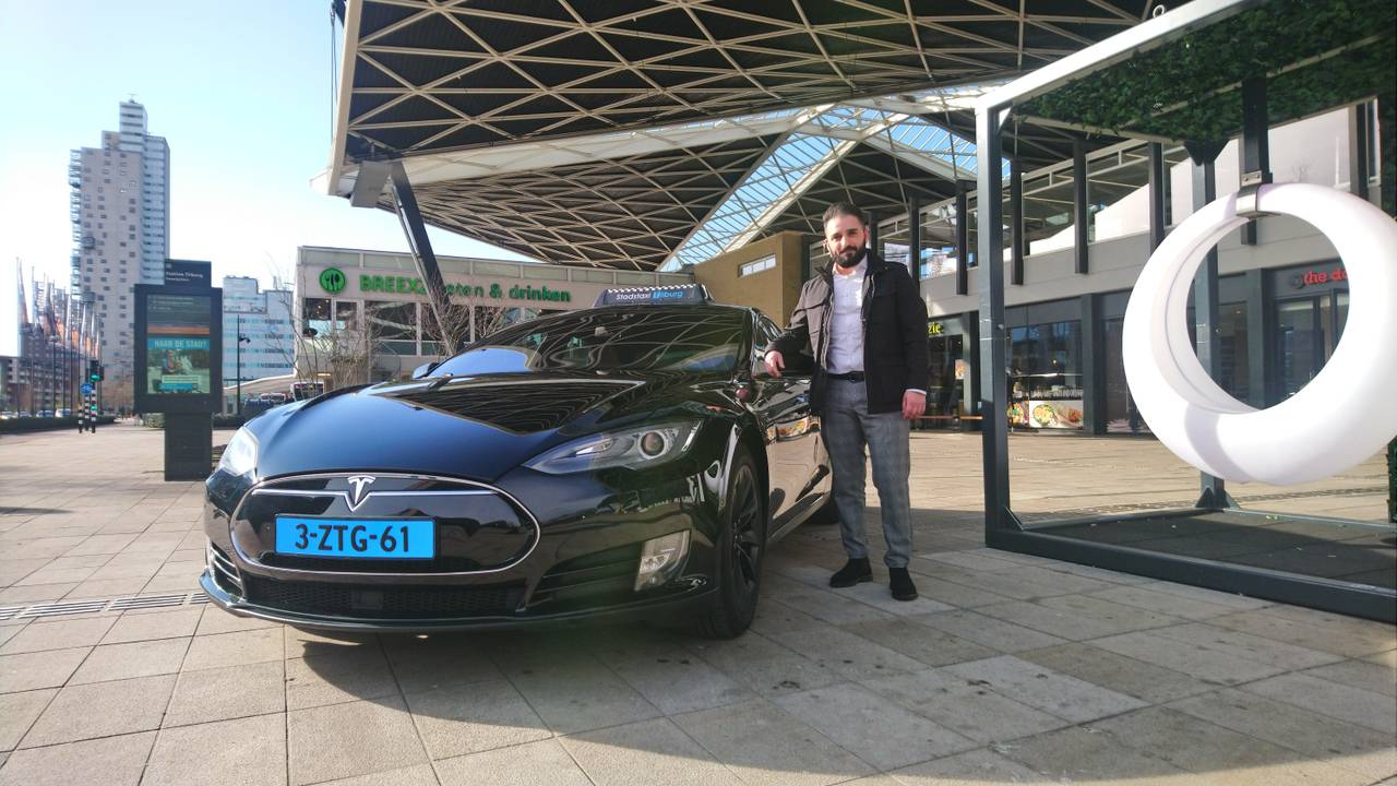 Tilburg wil elektrische taxi’s, maar chauffeurs zien haken en ogen
