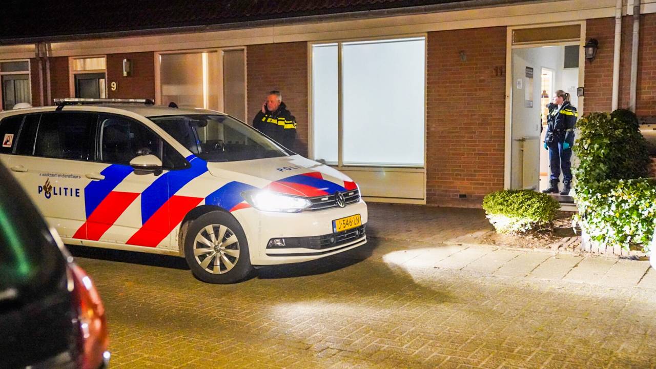 Man ernstig gewond, twee verdachten opgepakt (foto: SQ Vision - Dave Hendriks).