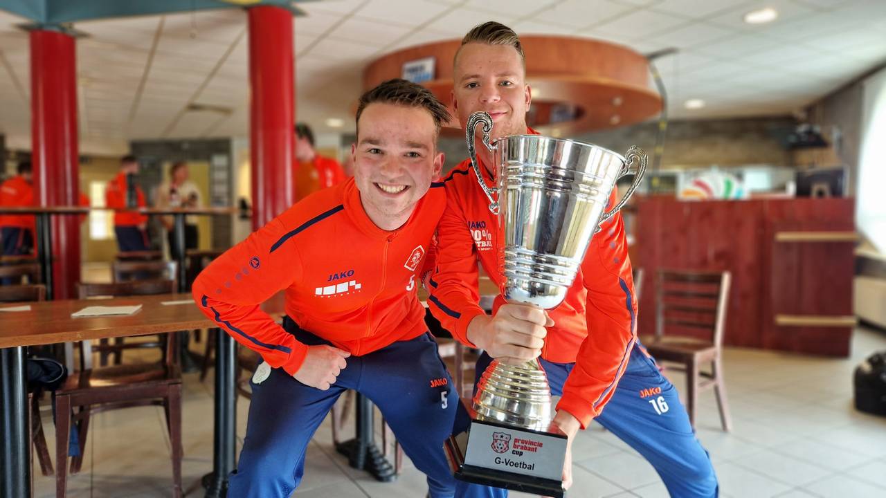 Yannick Strijbos (links) is te zien in de eerste aflevering (foto: Noël van Hooft)