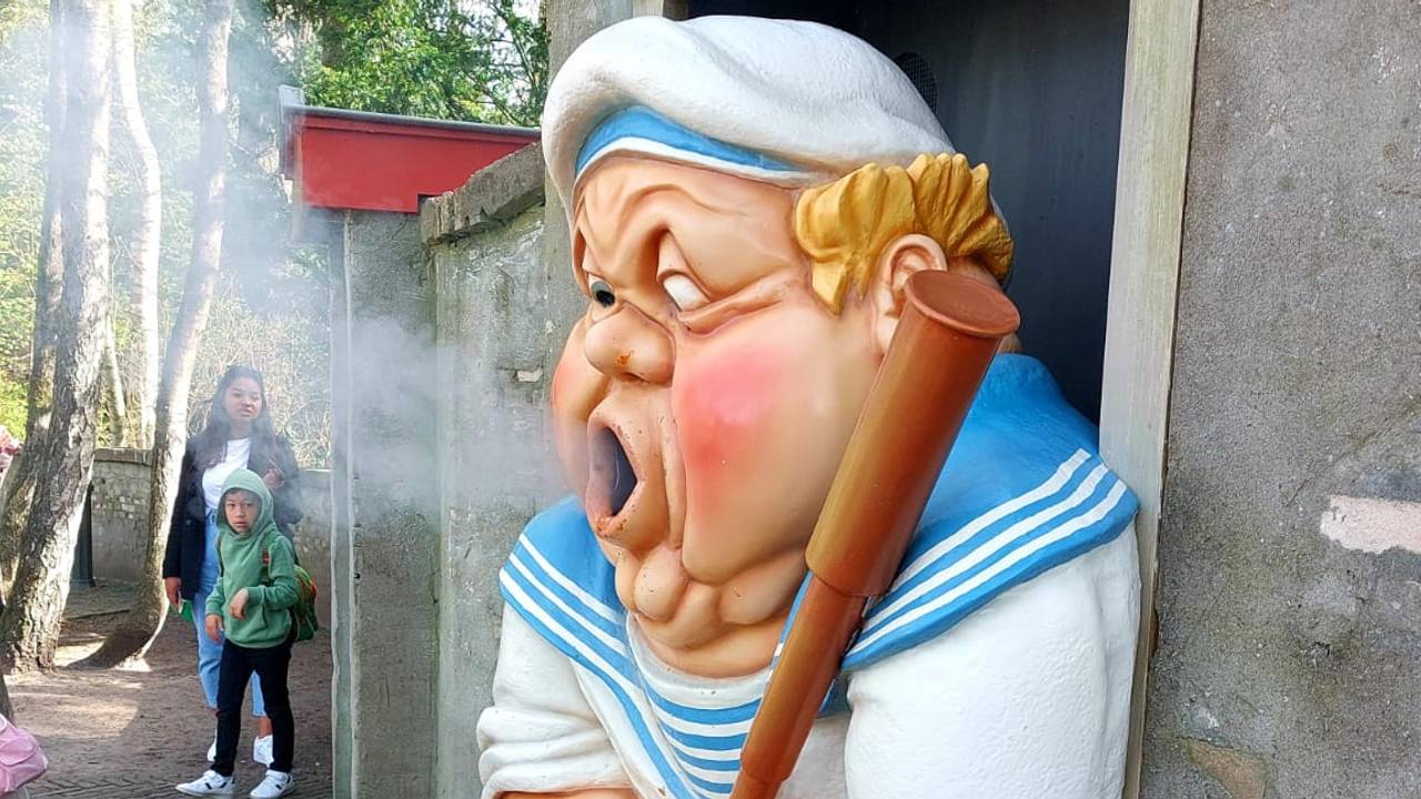 De brandweer moest eraan te pas komen om Gijs te blussen (foto: M. Snoeijen).