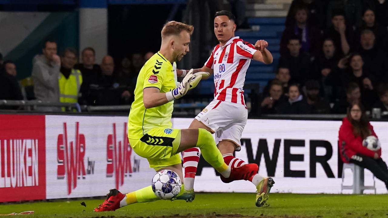 Justin Mathieu komt net niet tot scoren voor TOP Oss (foto: Orange Pictures).