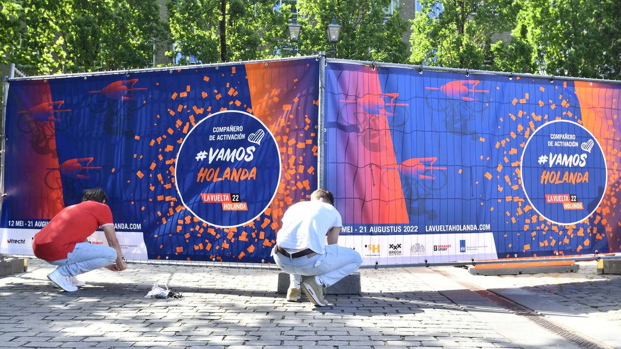 Vrijwilligers zijn er nog nodig om de Vuelta in Nederland een succes te maken (foto: ANP).
