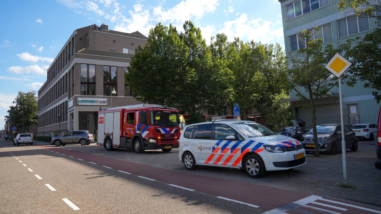Brand bij appartementencomplex in Helmond (foto: Harrie Grijseels - SQ Vision).