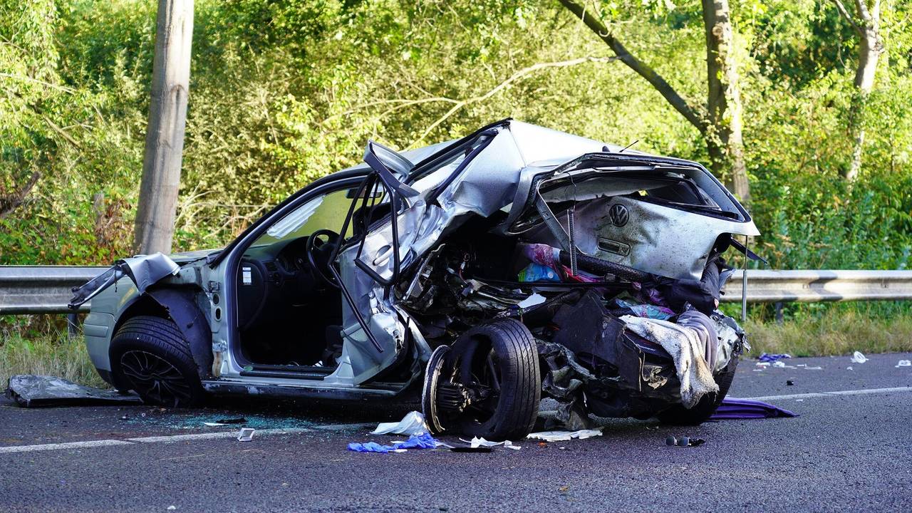 Twee zwaargewonden bij ongeluk op A27, weg was urenlang dicht.