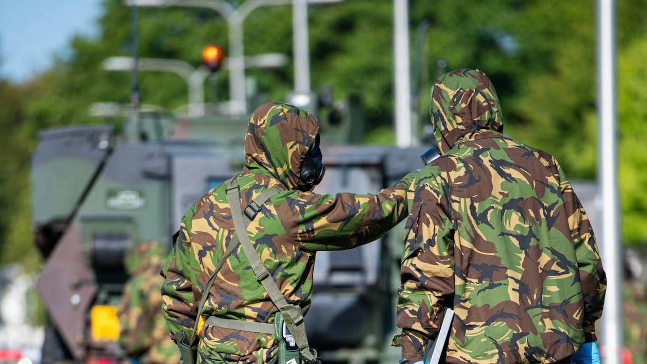 Mannen van de speciale eenheid in actie (foto: Max Mostert defensie)