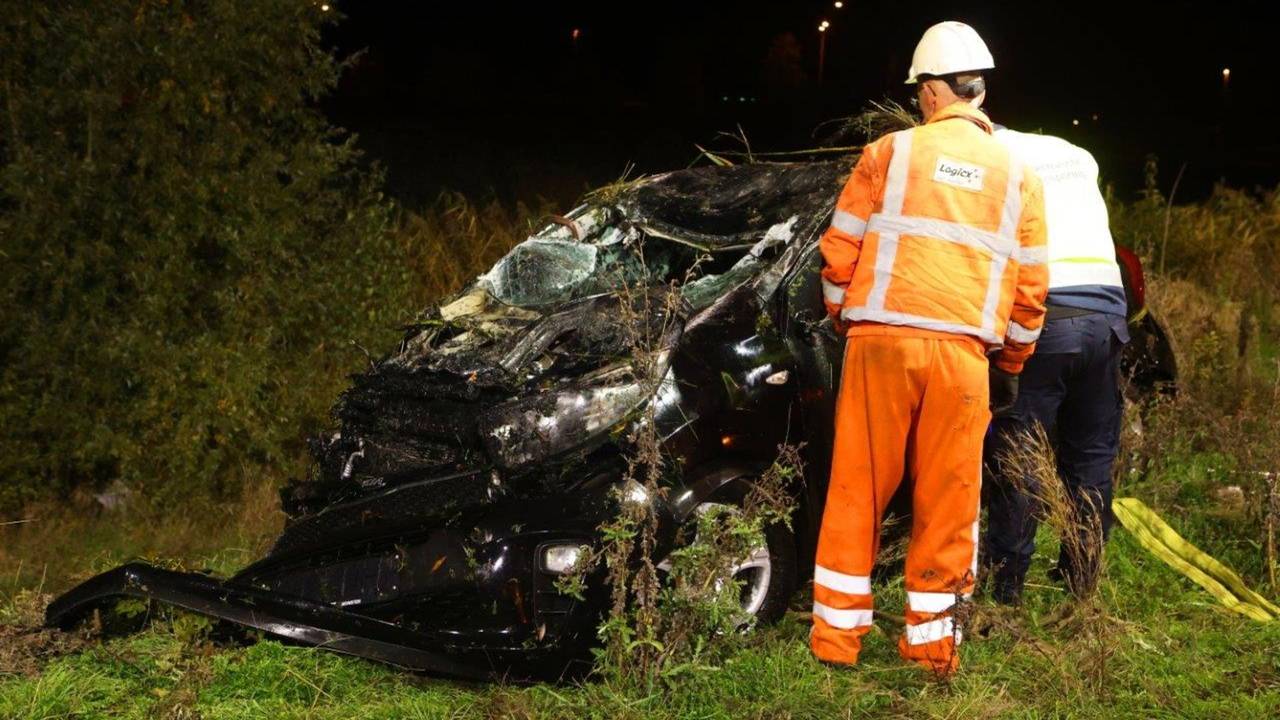 De Kia Picanto is in de nacht van woensdag op donderdag geborgen (foto: Bart Meesters - SQ Vision).