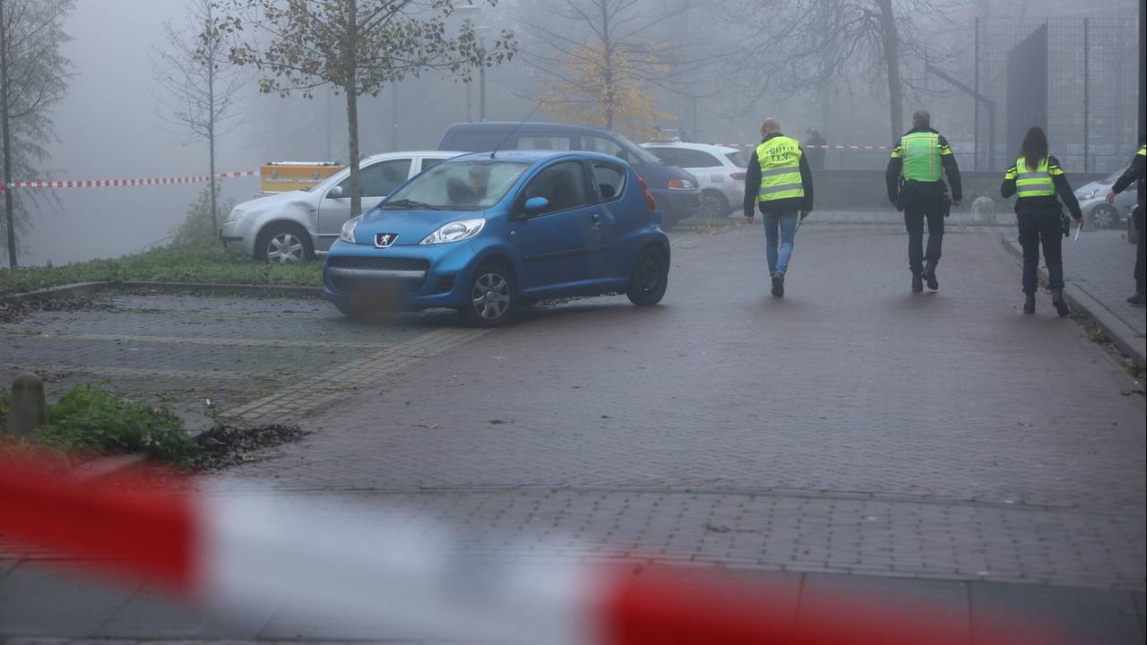 Explosion dans une voiture à Den Bosch : une femme et son enfant sont relâchés avec frayeur