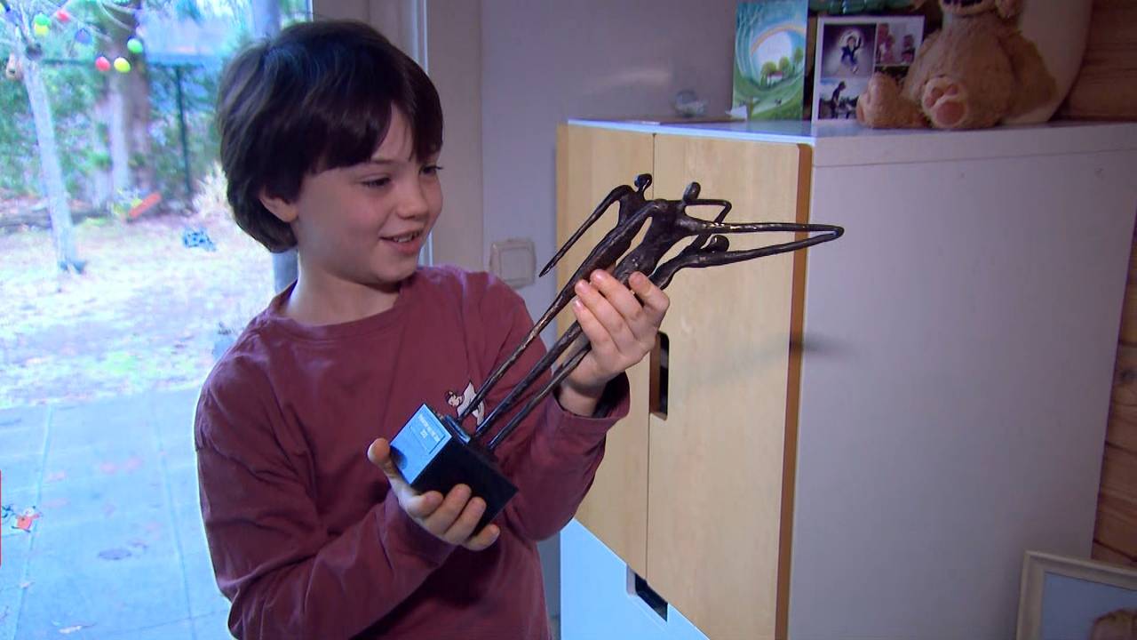 Sten gaat nog jaren door met slijpen voor het goede doel.