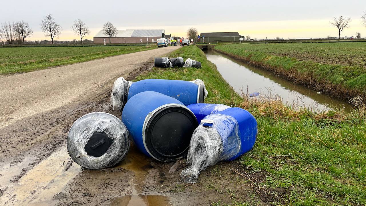 Een drugsdumping in het buitengebied van Made en Hoge Zwaluwe (foto: Jeroen Stuve/SQ Vision).