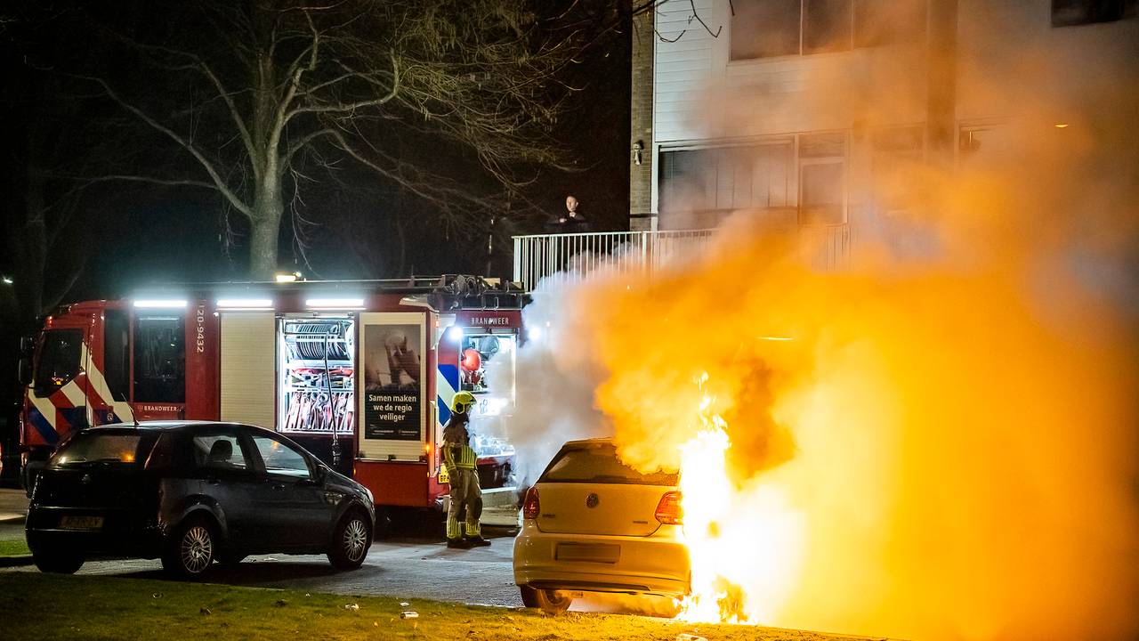 Autobrand in Tilburg (foto: Jack Brekelmans / SQ Vision).