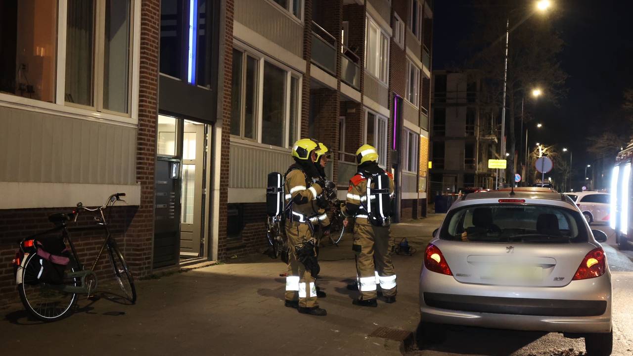 De portierflat werd deels ontruimd. (foto: SQ Vision/Bart Meesters).