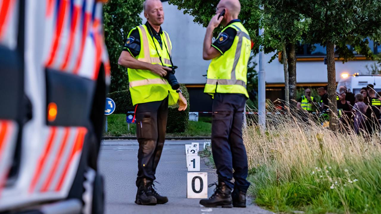Motorrijder omgekomen na botsing tegen lantaarnpaal.