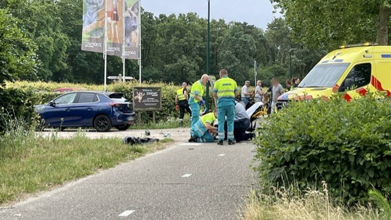 Het slachtoffer is naar het ziekenhuis gebracht (foto: SK-Media).