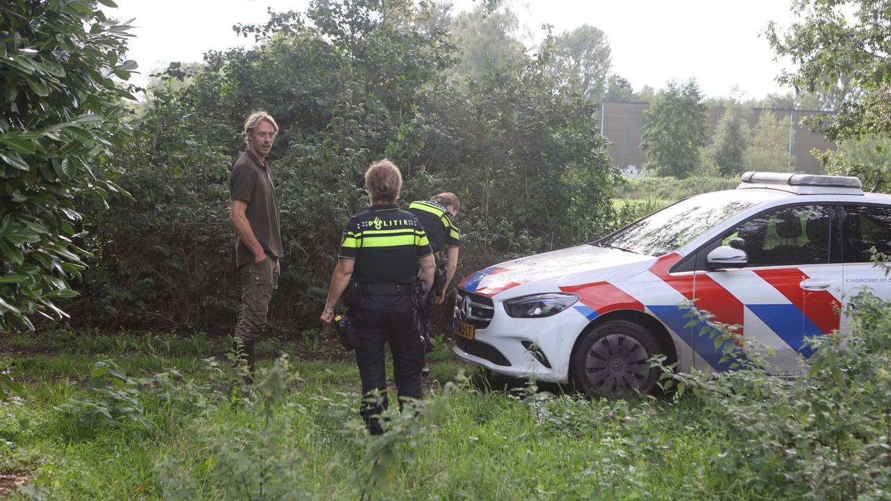 Man Escapes from Prisoner Transport Near Vught: Search Underway