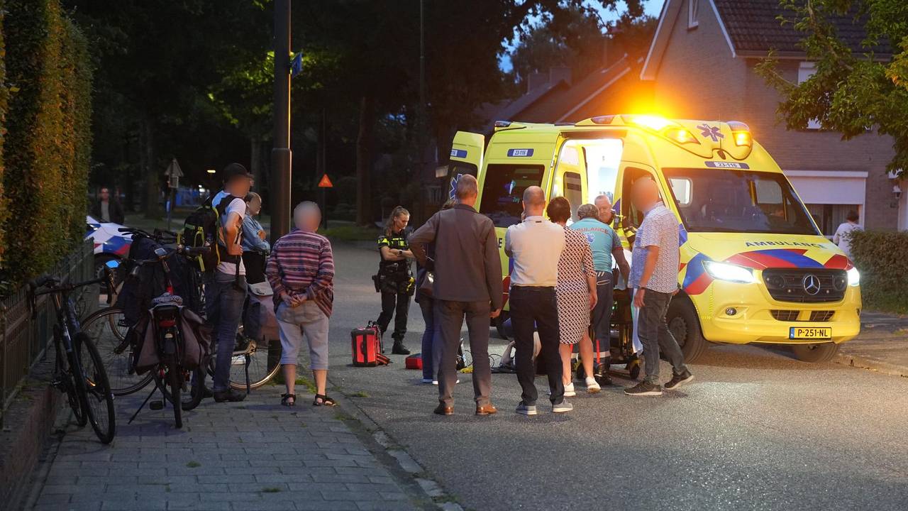 Fietsster raakt gewond aan haar hoofd na valpartij (foto: WdG / SQ Vision).