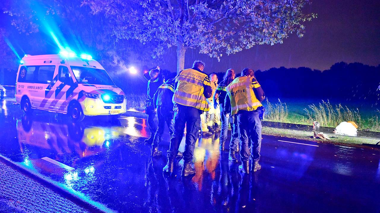 Motorrijder verongelukt na botsing in Waalre.
