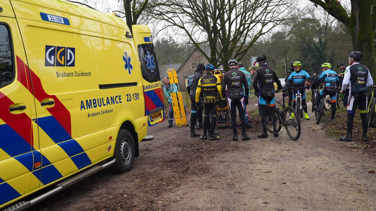 Twee groepen mountainbikers kwamen met elkaar in botsing (Harrie Grijseels SQ Vision)