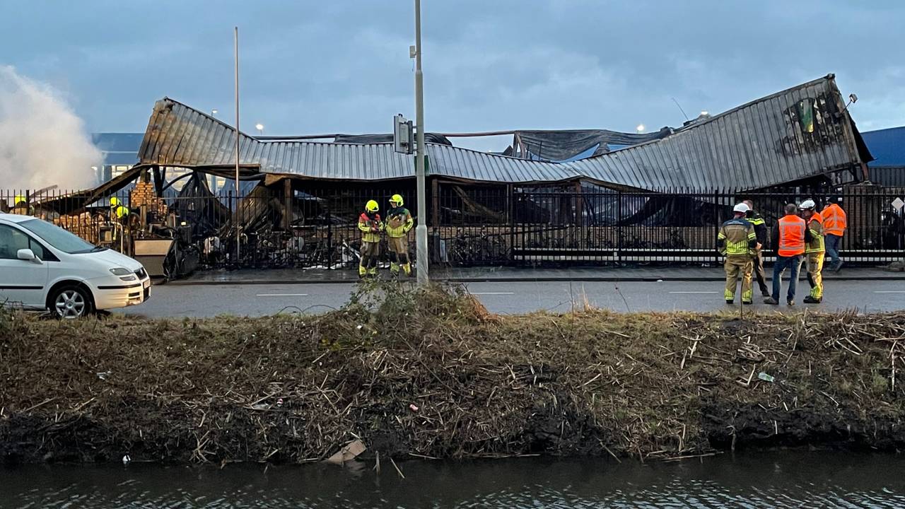 Bij daglicht is goed te zien hoe groot de schade is (foto: Eva de Schipper).