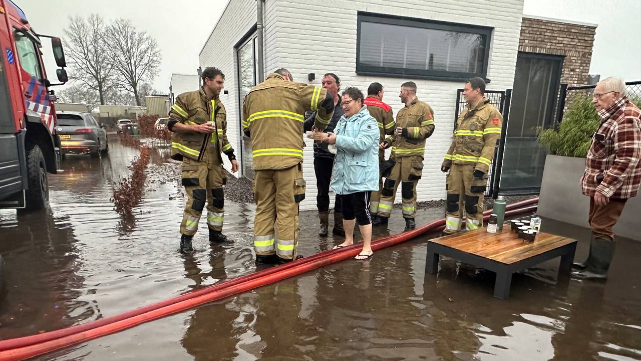 Flooding at Zandleij Landgoed Recreational Park in Cromvoirt: Fire Brigade Pumping Out Water