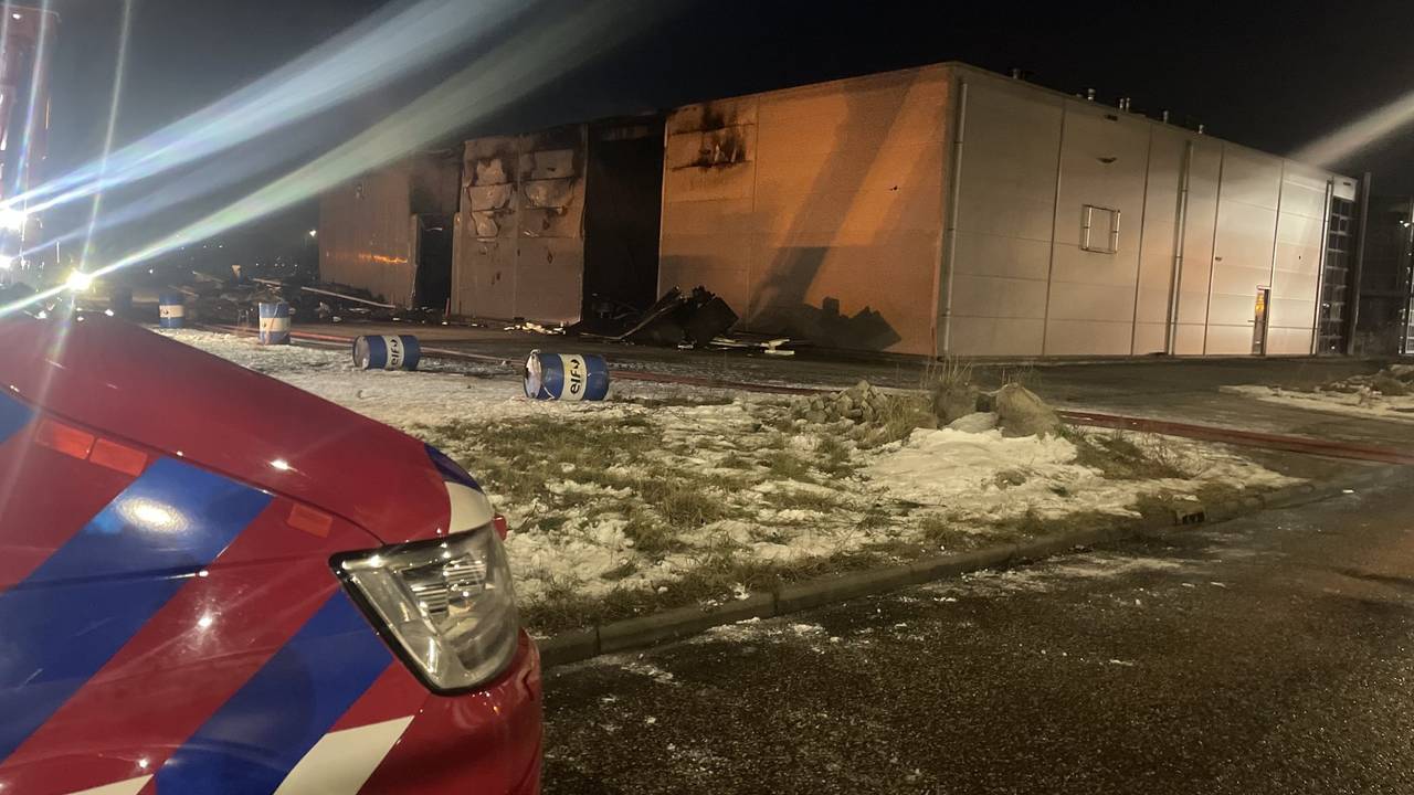 Fire at ‘t Lekker Plekske in Roosendaal: A58 reopens after commercial building fire