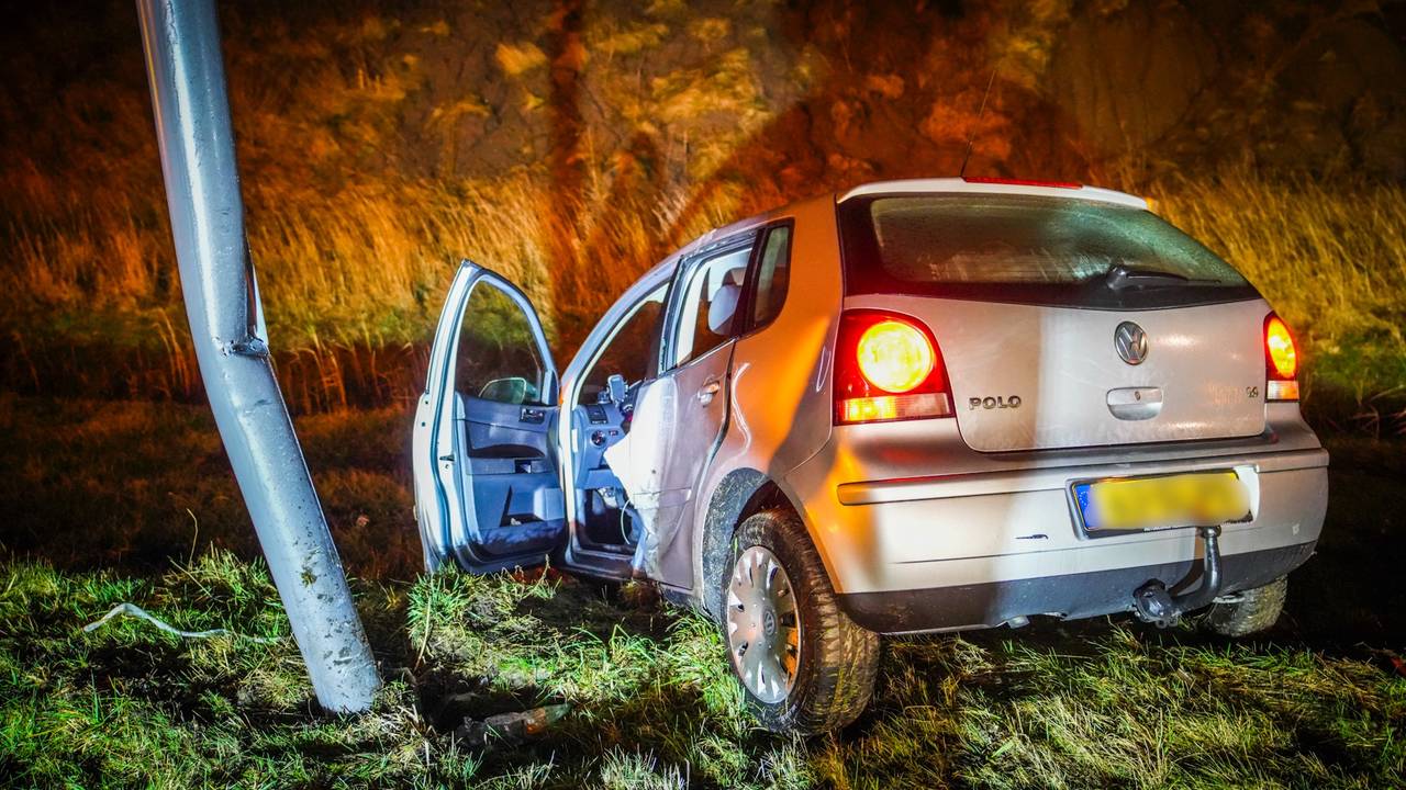 Auto van de weg (foto: SQ Vision).