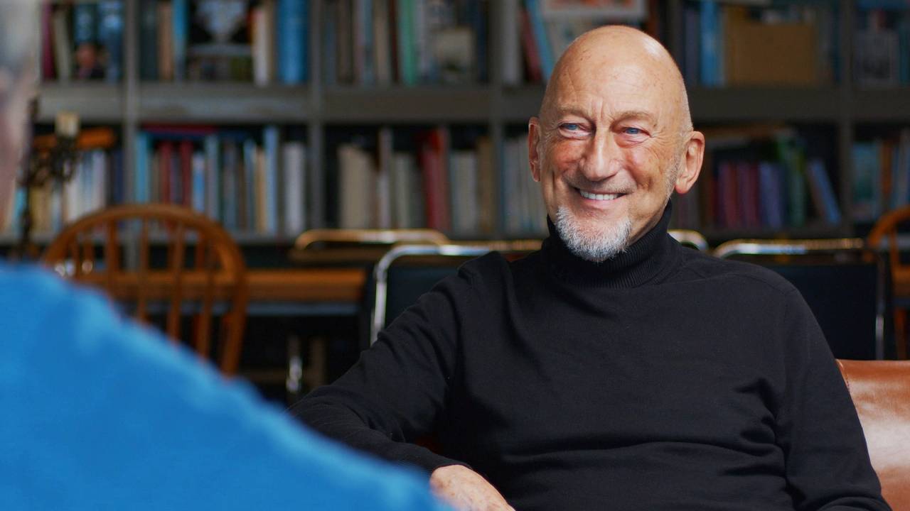 Gerard van Maasakkers in zijn huis in Gent