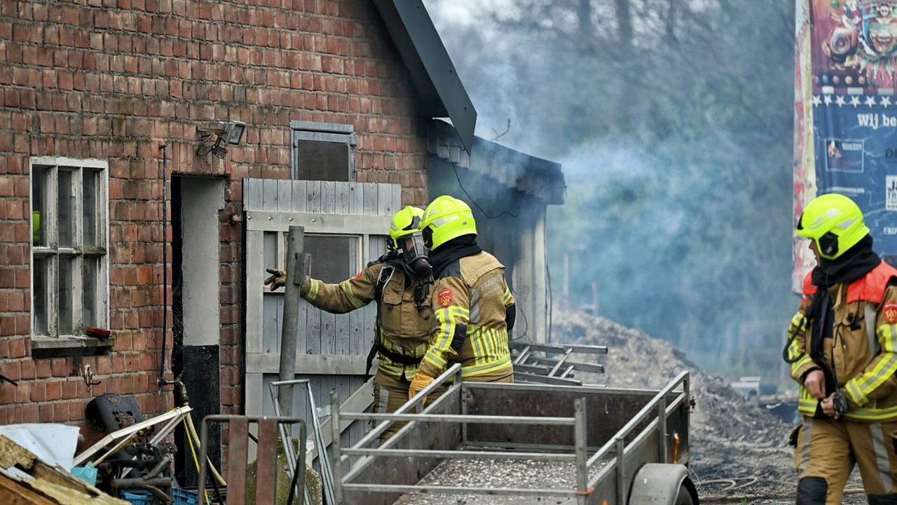 Brand in de schuur in Haaren (Foto: SQ Vision).