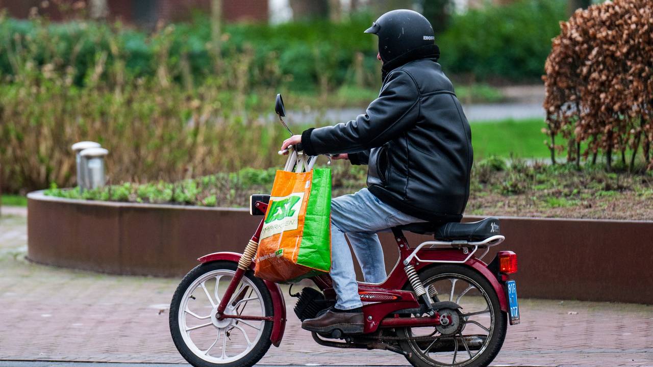 Niet de brommerrijder uit het verhaal (Archieffoto: ANP).