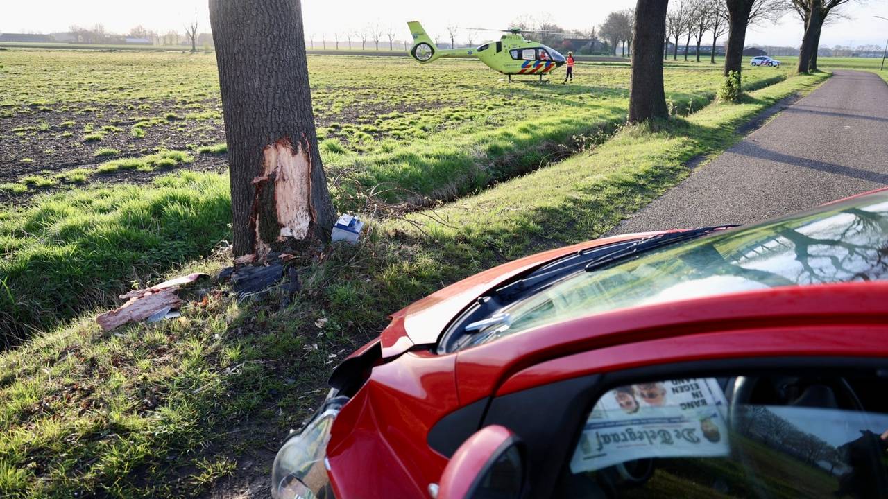 De traumahelikopter landde in de buurt van het ongeval (Foto: SK Media).