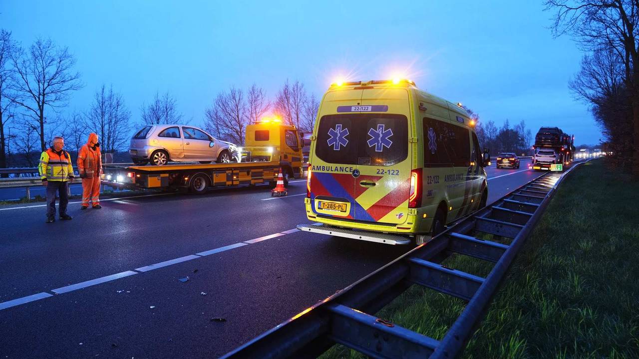De auto is weggesleept (Foto: SQ Vision).