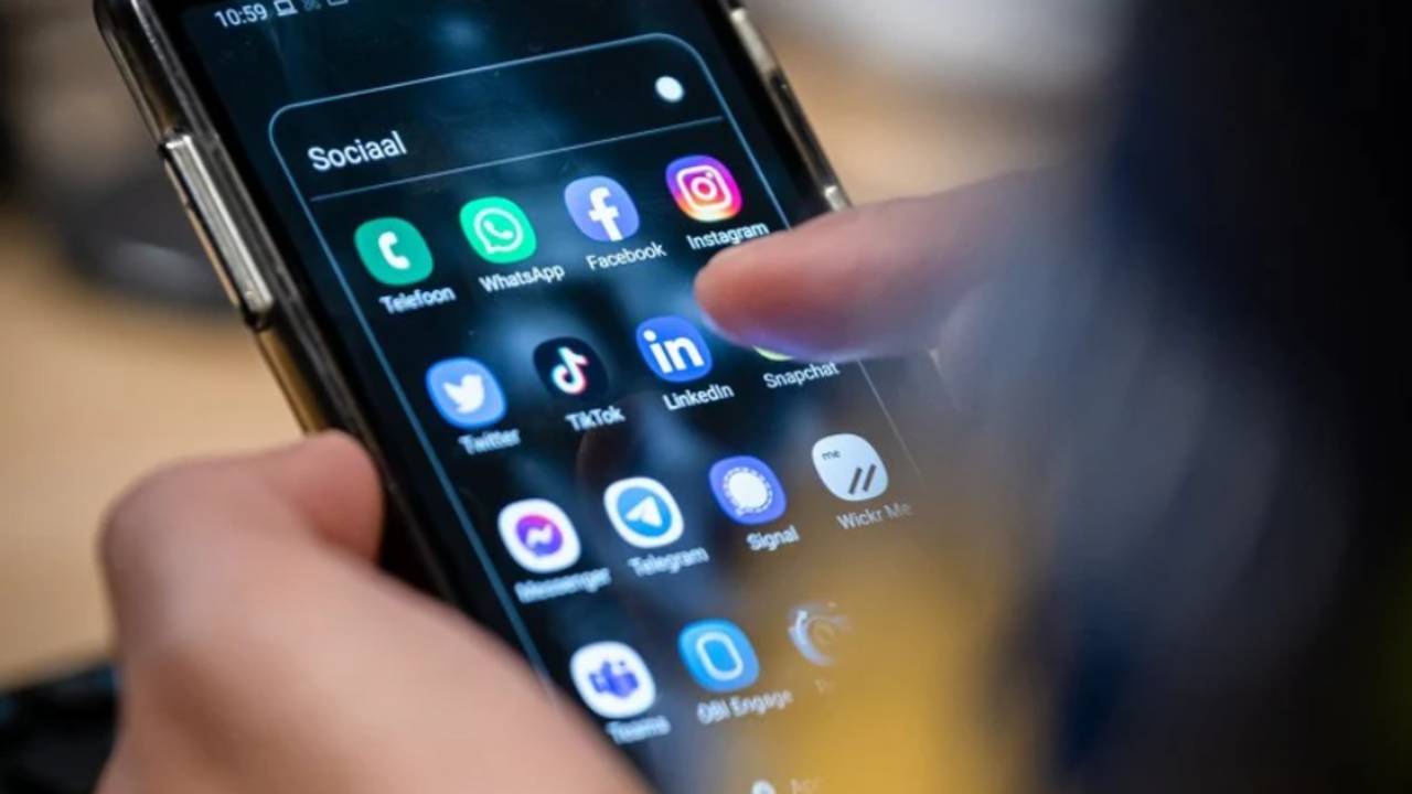 Het menu op een smartphone (foto: politie).