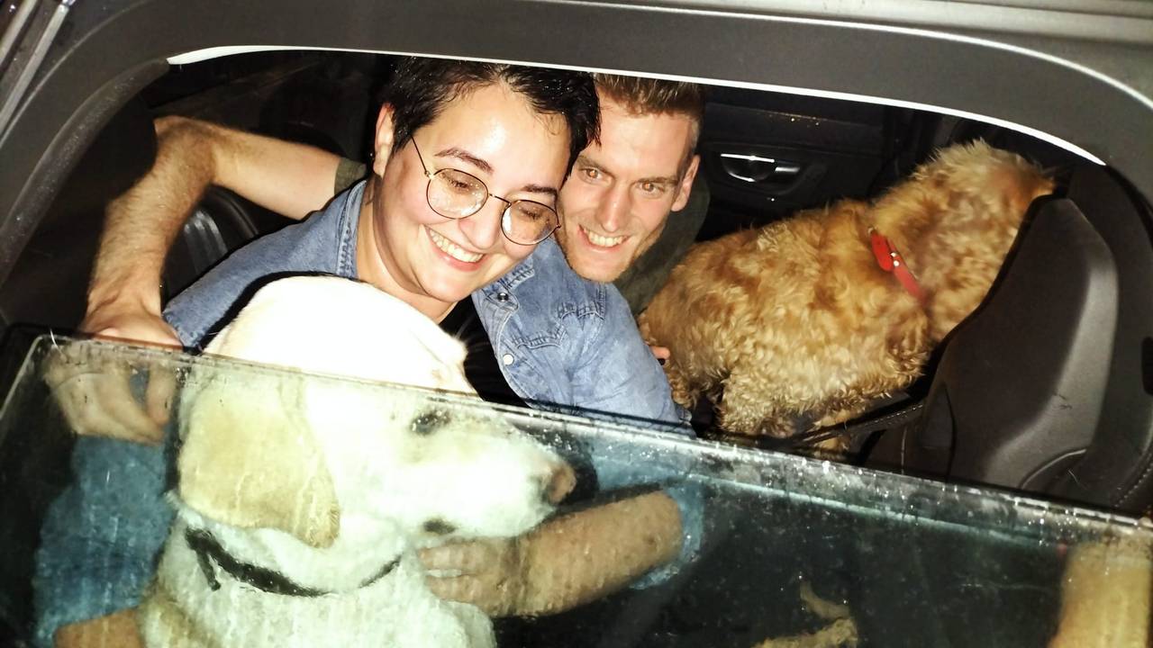 Stijn en Cristiana vlak nadat ze herenigd zijn met Leon (privéfoto).