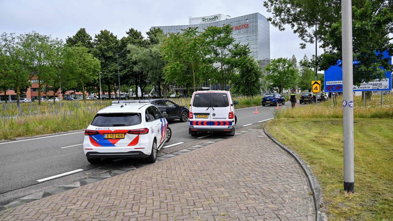 Ongeval met vier auto's in Breda (foto: SQ Vision).