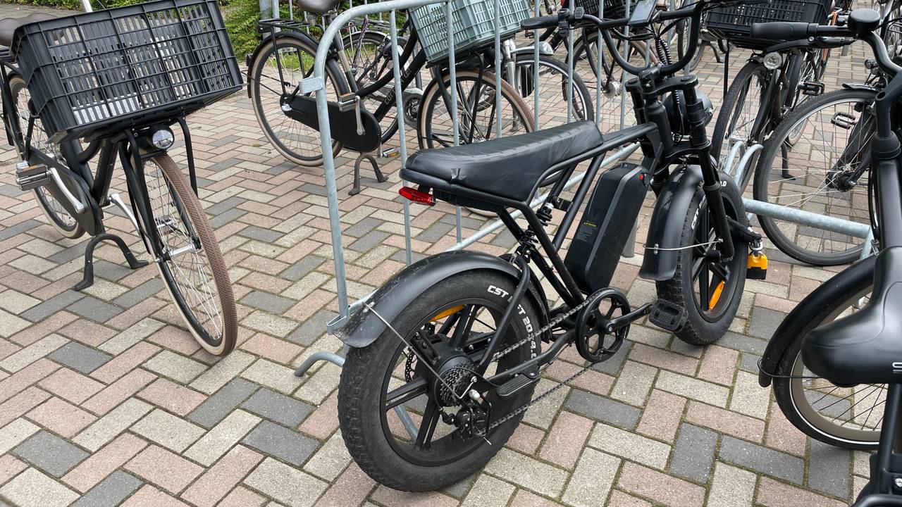 Een Fatbike bij het Strabrecht college in Geldrop (foto: René van Hoof).