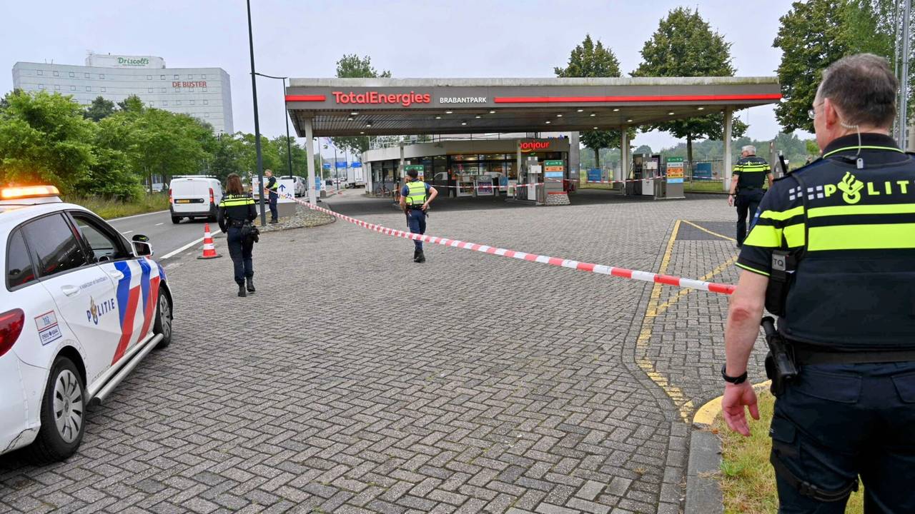 De hulpdiensten vertrokken niet veel later (foto: Tom van der Put / SQ Vision)