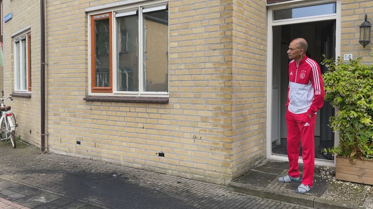 Het huis van Nussy is beschadigd door de brand.