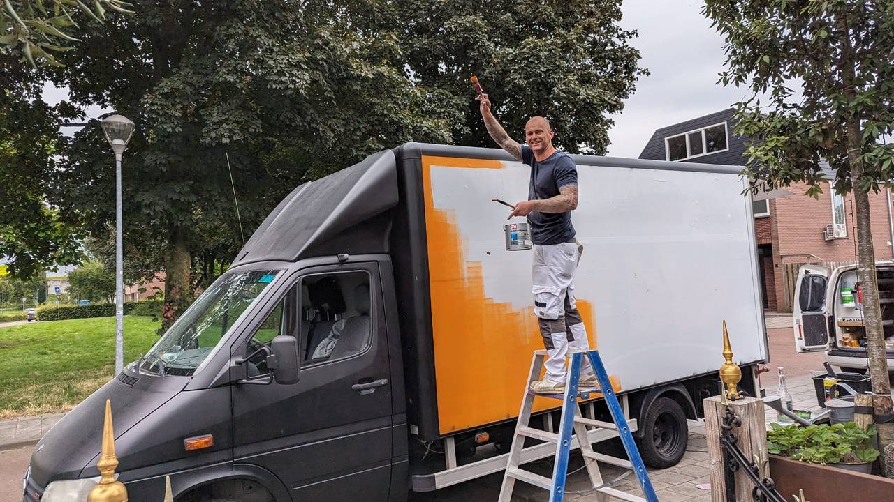 Björn besloot vrij impulsief om zijn bus te verven (eigen foto)